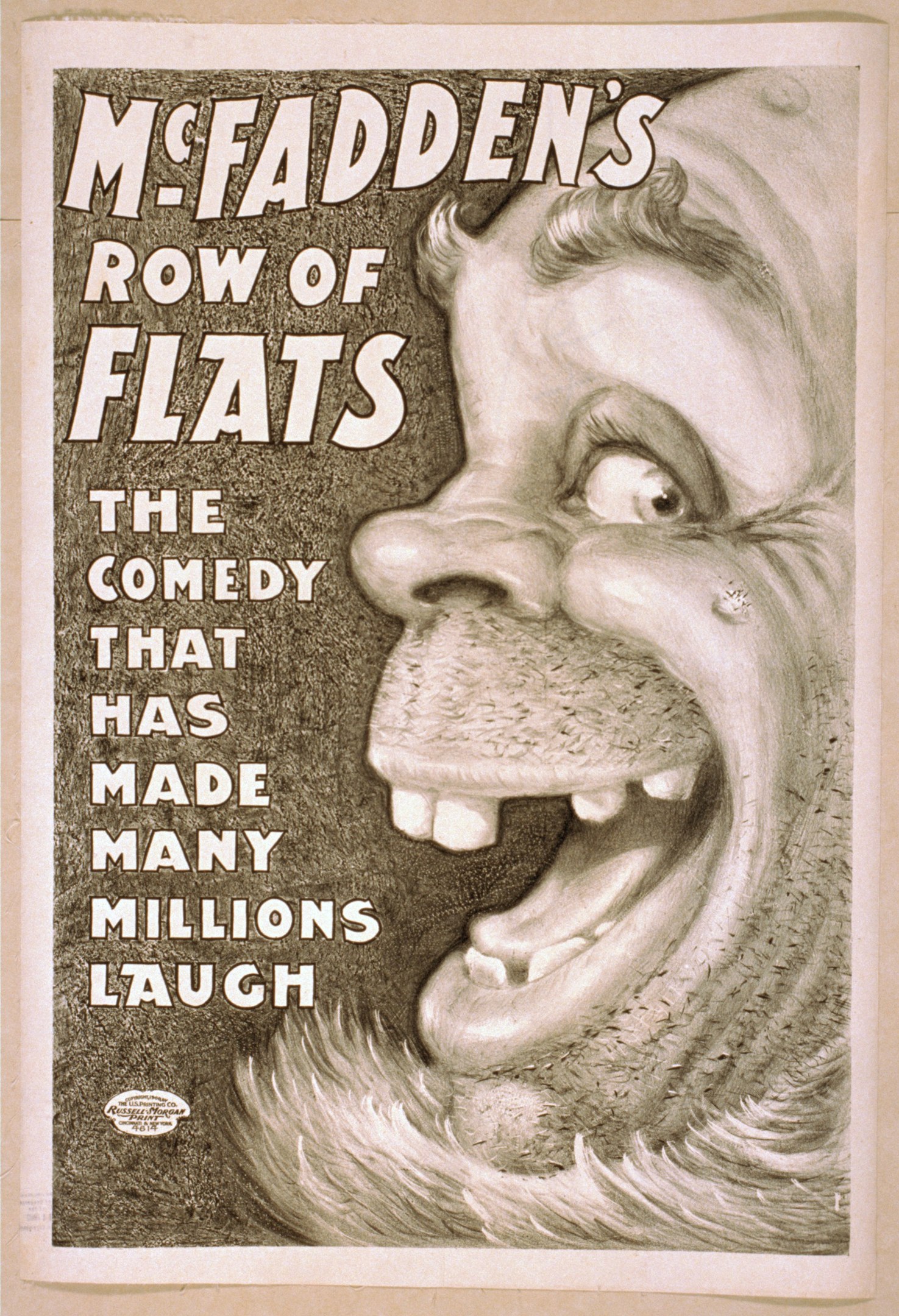 Poster eines lachenden Menschen mit wilden Haaren, weit aufgerissenen Augen und einem breiten Grinsen, vor einem hellgelben Hintergrund, mit der Beschriftung "McFadden's Row of Flats: The Comedy That Has Made Many Millions Laugh."