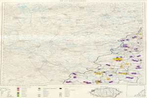 Eine Deutschlandkarte mit farbigen Punkten darauf und Text unten, der die Bevölkerungszahlen für verschiedene Städte angibt.