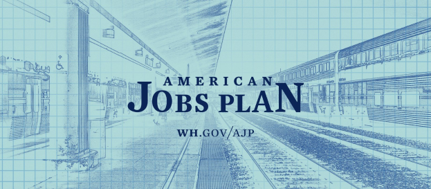 Blaupause eines Bahnhofes mit der Aufschrift "American Jobs Plan" und einem Zug auf der rechten Seite und Schienen daneben.