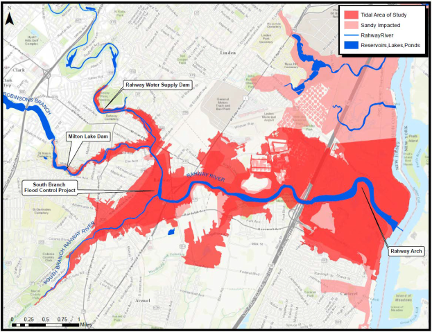 Eine Karte von New York City in Rot und Blau, die vorgeschlagene Überschwemmungsgebiete zeigt, mit Text zu Überschwemmungstyp, betroffener Bevölkerung und Projektzeitplan.