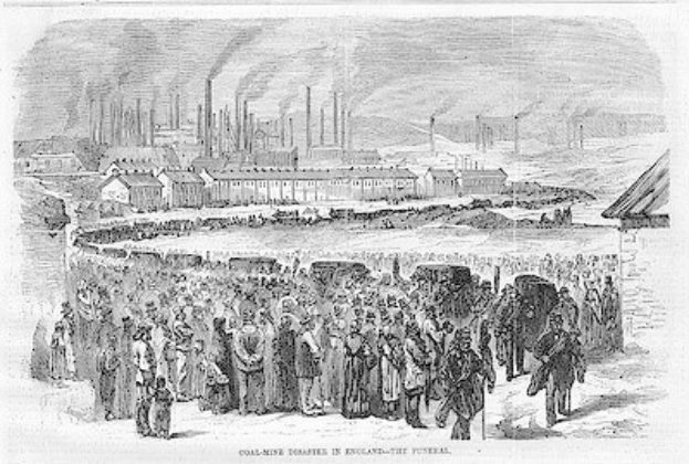 Schwarze und weiße Zeichnung von Menschen vor einer Fabrik mit Häusern und Rauch aus Schornsteinen, mit dem Text "Kohlebergbau-Katastrophe in England das Ende" unten.