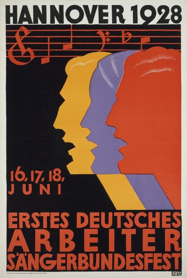Ein Vintage-Plakat für das Hannover 1928 Erste Deutsche Arbeiter Sangerbundesfest, das drei zentrale Figuren und Text über das Ereignis zeigt.